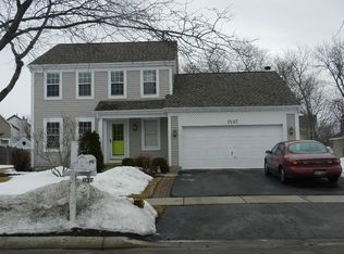 1137 Sandhurst Ln, Carol Stream, IL 60188