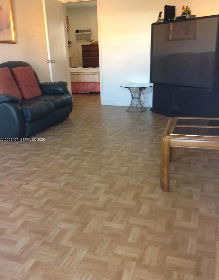 The Pines — Photo 2