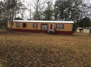 1193 Harbor St, Manning, SC 29102