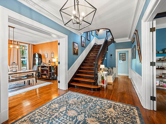 5th image of 9 Riverview Pl #4-5