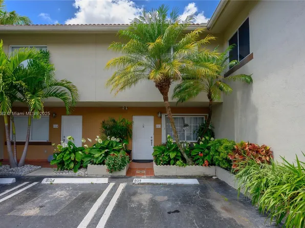 451 NW 82nd Ave APT 805, Miami, FL 33126