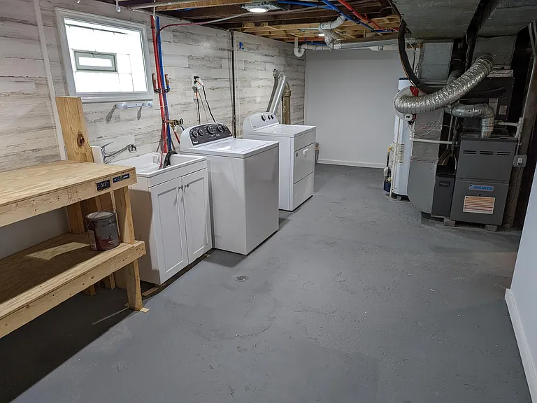 612 Louis Ave — Photo 11