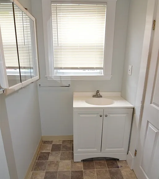 208 Irving St #1L — Photo 13