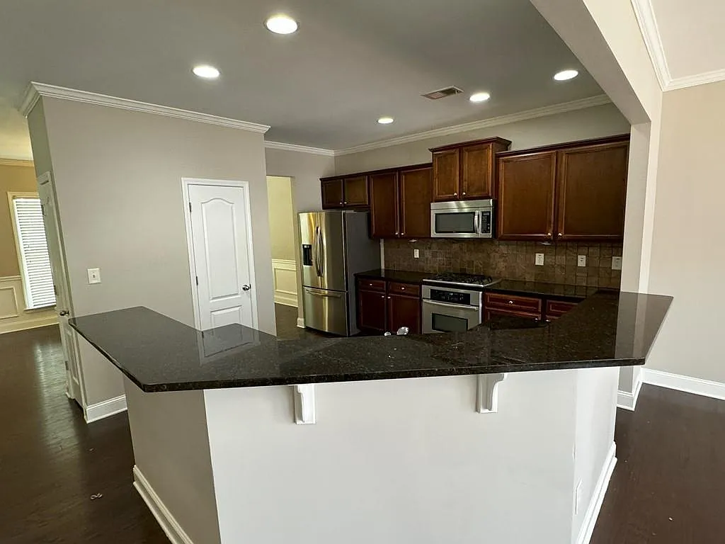 4 bed, 3.5 bath, 1748 sqft, $2,850 — Photo 3