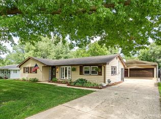 2414 Nuclear Dr, Joliet, IL 60431