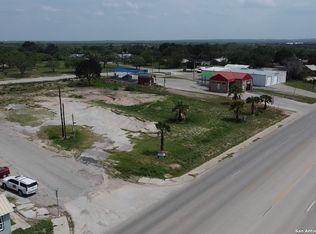 1310 N Harborth Ave #5, Three Rivers, TX 78071