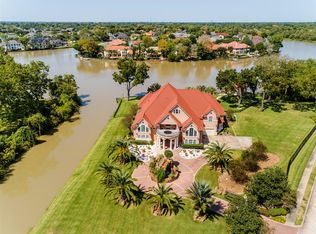 1 Flamingo Island Dr, Missouri City, TX 77459