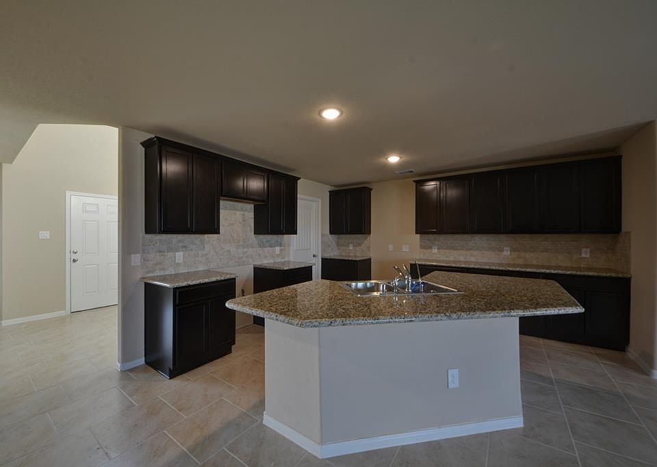 1st image of 18114 Trace Pointe Ln