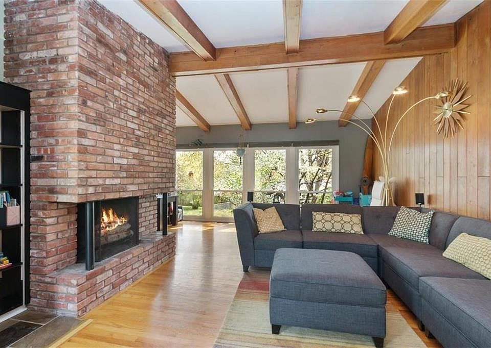 1st image of 9329 Hardy Dr