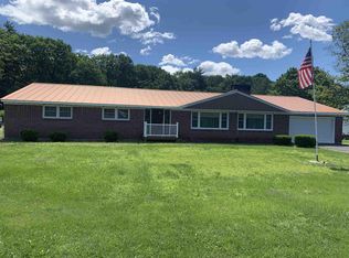 524 Plains Rd, Pittsford, VT 05763