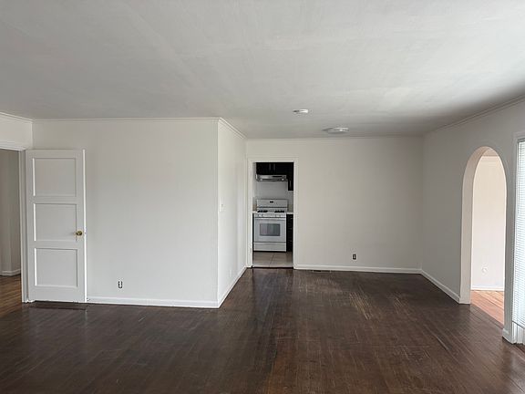 4th image of 14 Verano Dr