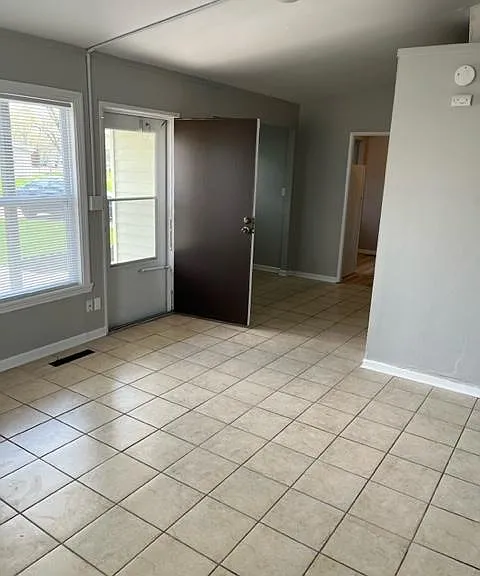 3208 Darwood Dr — Photo 3