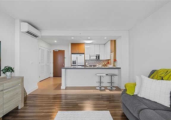 3rd image of 600 Ala Moana Blvd #12