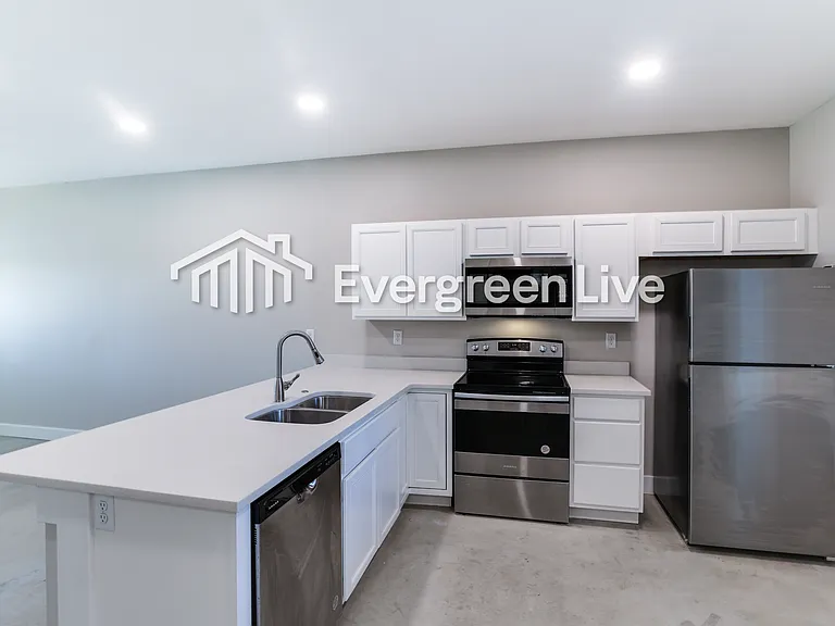 217 E Northern Ct — Photo 6