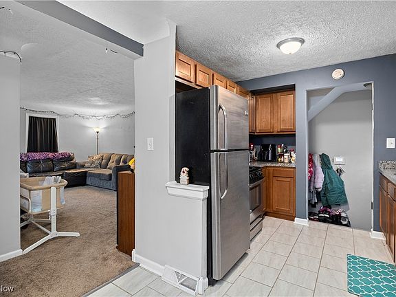 3rd image of 4802 Grantwood Dr