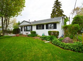 8574 Newburg Rd, Rockford, IL 61108