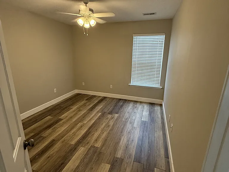 502 Pleasant Green Dr — Photo 28