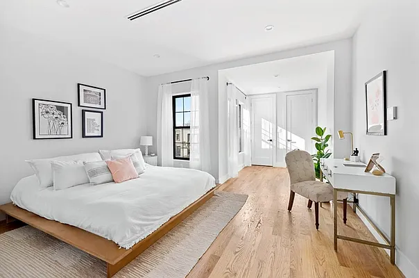 Rented by Compass | media 7