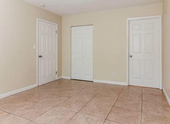3rd image of 5663 Fletcher St