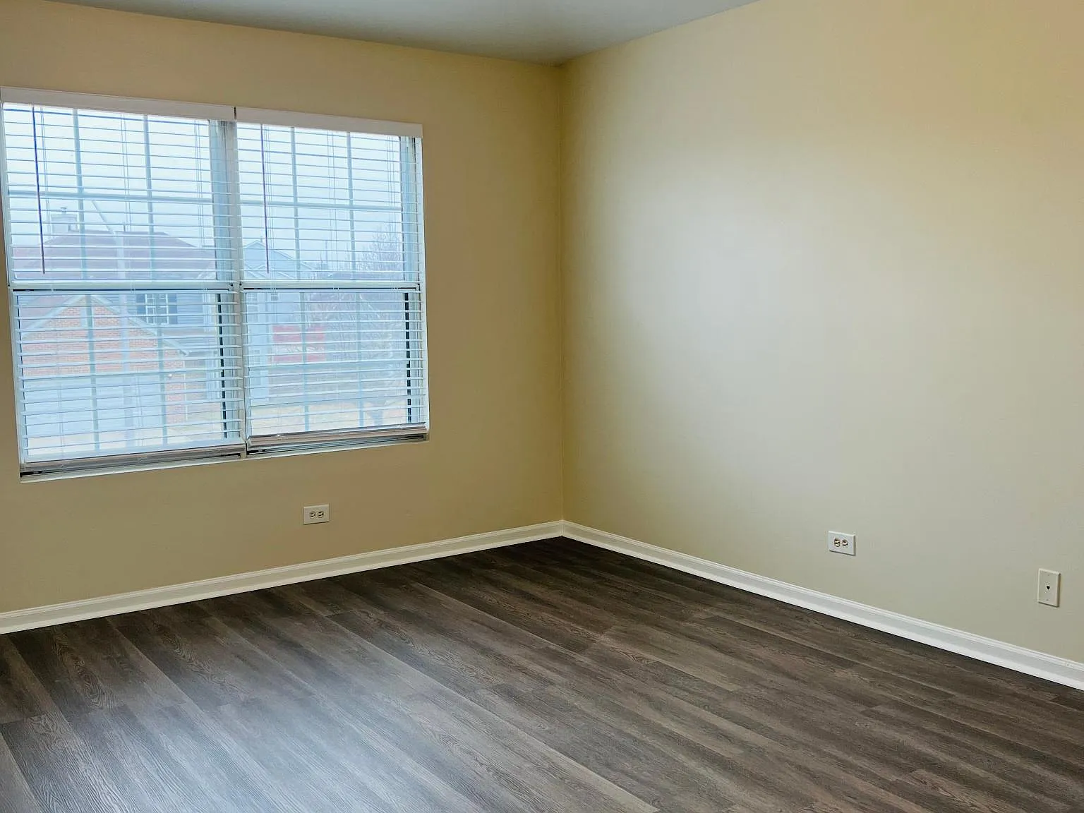 3 bed, 2.5 bath, 1800 sqft, $2,695 — Photo 3