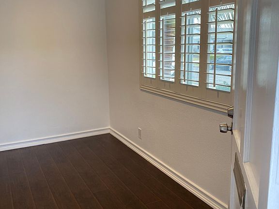 5th image of 7844 Toland Ave