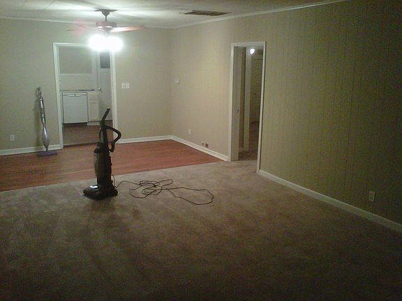 3rd image of 1405 Archer Dr