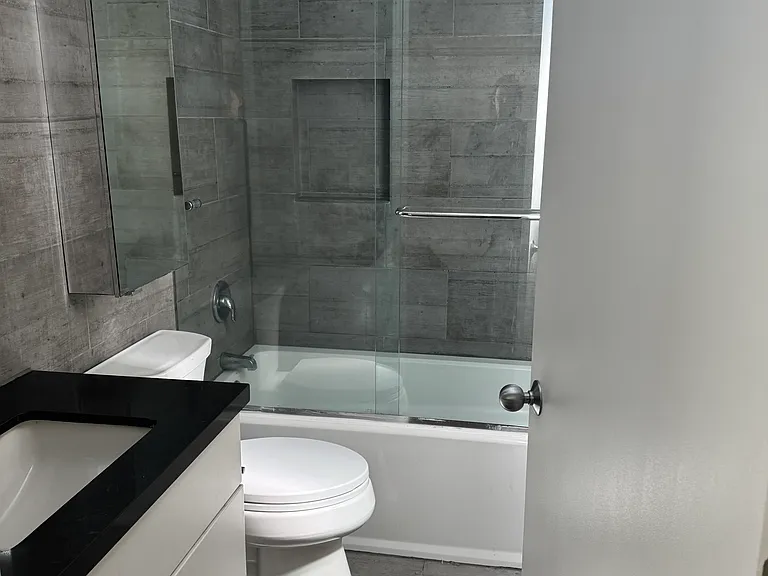 1635 Scott Ave — Photo 15