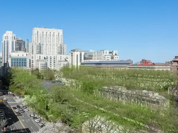 1175 York Avenue image 11 of 15