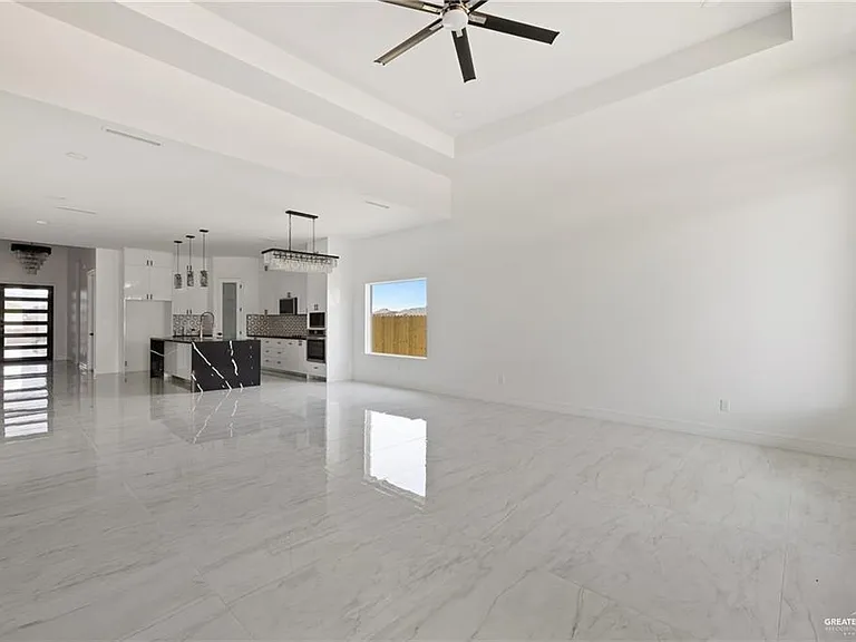 3816 Zimmerus Ave — Photo 5