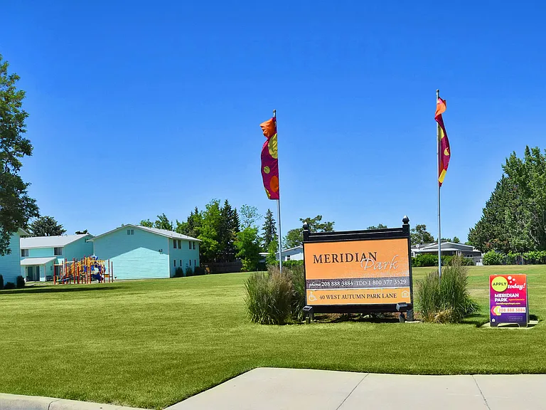 Meridian Park Apartments — Photo 25