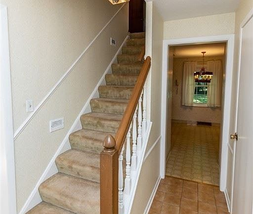 2nd image of 428 Hurst Dr