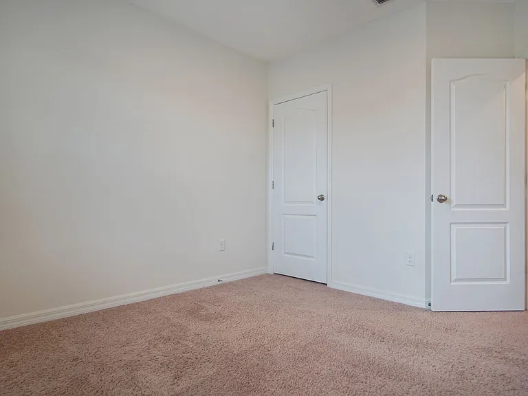 467 Arbor Lakes Dr — Photo 18