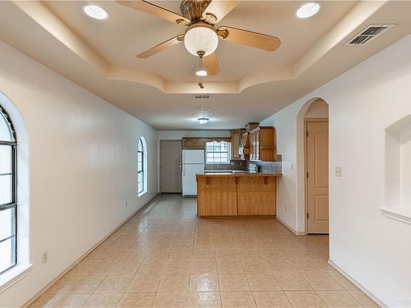 3rd image of 2100 Aruba Dr