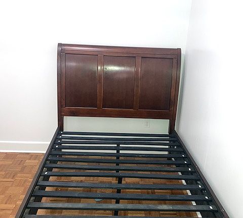 5th image of 155 E 106th St APT 1