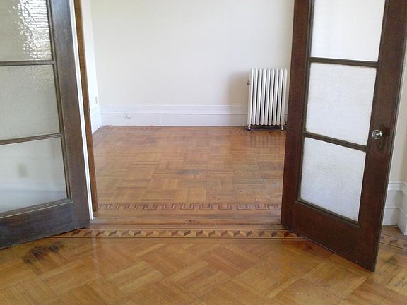 3rd image of 545 Hancock St APT 4