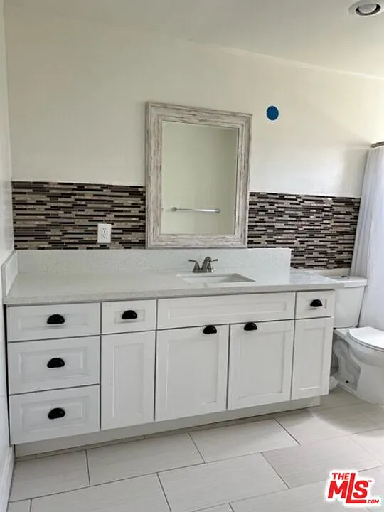 2 bed, 1.0 bath, $2,600 — Photo 2
