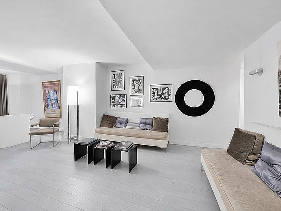 3rd image of 50 Sutton Pl S APT 2A