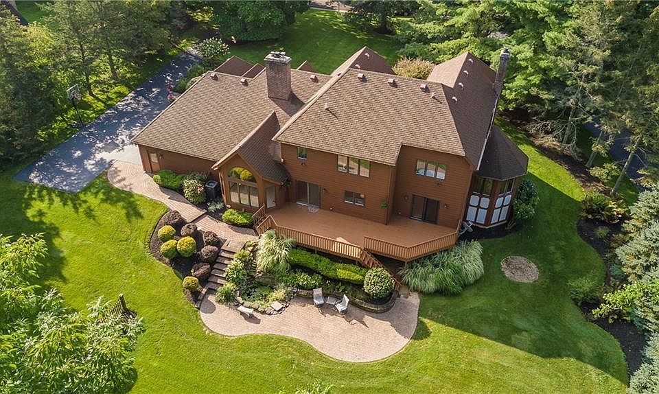 1st image of 7936 Oak Brook Cir