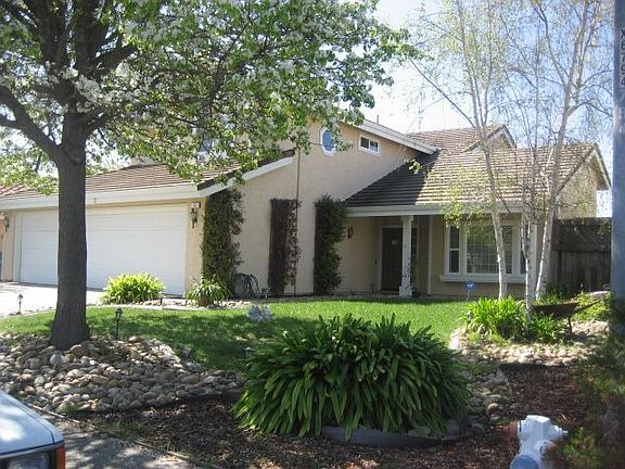 2nd image of 51 Brighton Dr