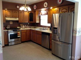 101 Dennis Dr, Eureka, IL
