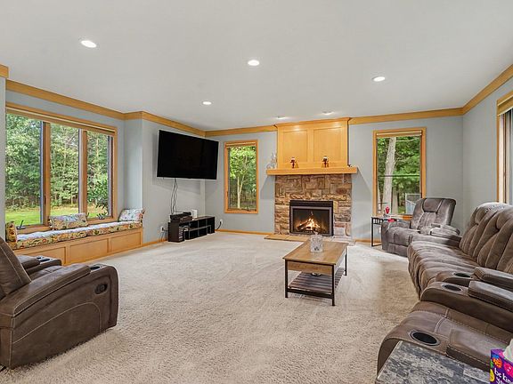 5th image of 5045 Andrea Dr