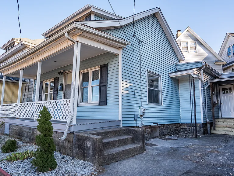 540 Front St — Photo 19
