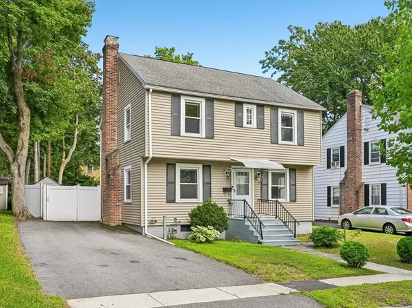 19 Walworth St, Worcester, MA 01602