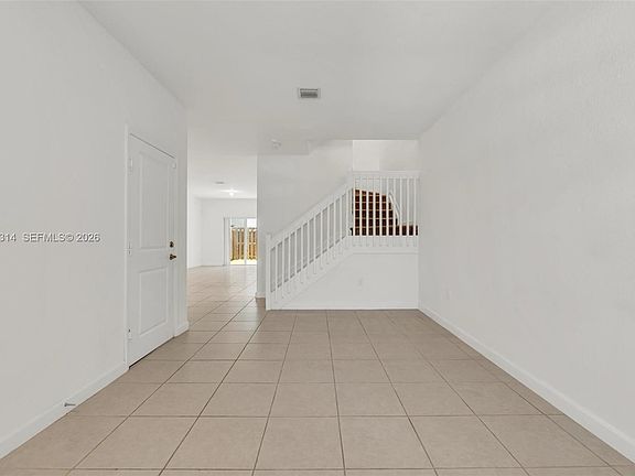 4th image of 2683 SE 12th St