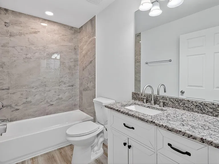 2206 S 34th St — Photo 27