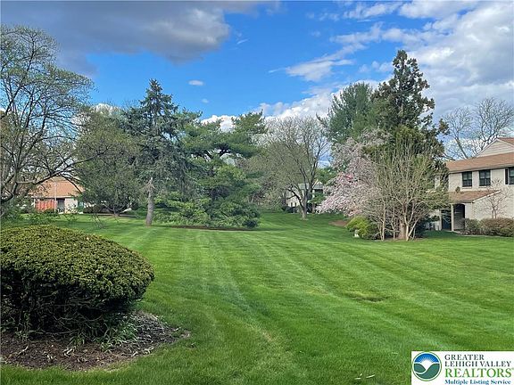 3rd image of 2865 Springhaven Pl