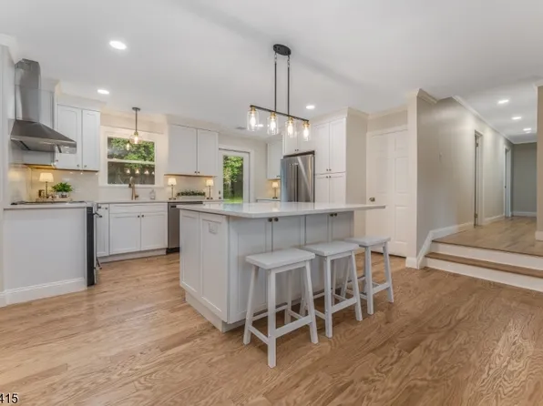 135 Fairmount Road East, Tewksbury Twp., NJ 07830