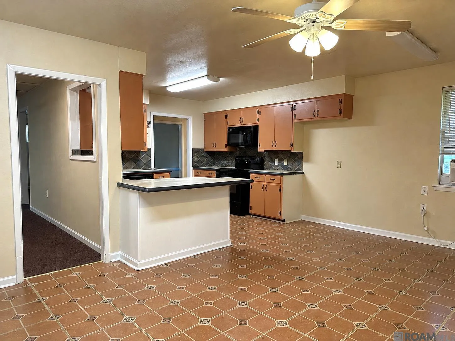 3 bed, 1600 sqft, $1,700 — Photo 3