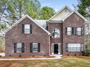 19 Woodlake Dr, Newnan, GA 30265