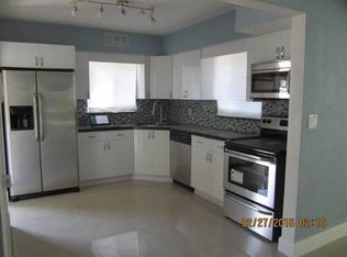 640 NE 164th Ter, Miami, FL 33162
